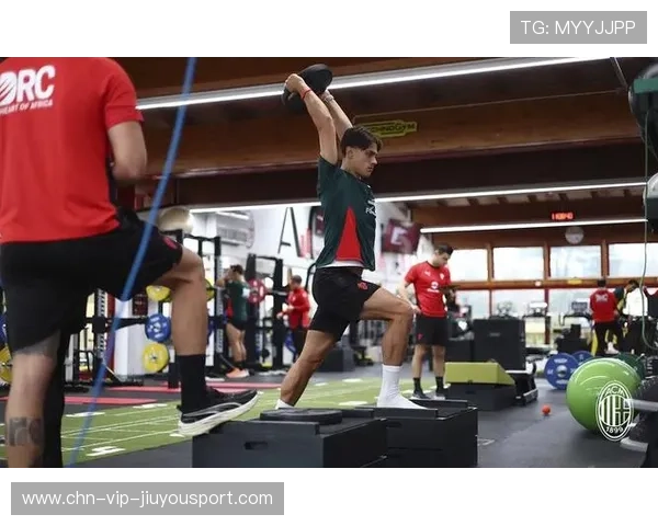 球员训练计划首次曝光，职业球员训练强度多大